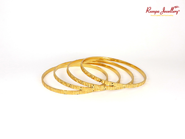 Four pieces Bangles